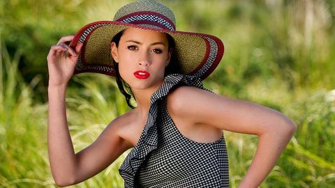 La modelo Noelia Castro, de 16 a�os, recoge hoy las notas en el instituto y en unos d�as ir� a la final de un concurso de �tops models�