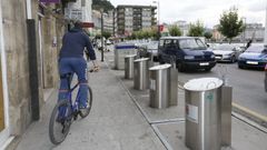 En imagen de archivo, contenedores subterr�neos en el centro de Viveiro