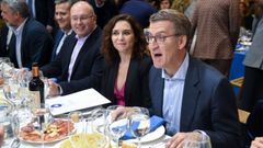 El PP de Madrid volvi� a celebrar anoche su tradicional cena navide�a, en Alcobendas, con cerca de mil invitados y la presencia de Alberto N��ez Feijpo, la presidenta Isabel D�az Ayuso y el vicesecretario de organizaci�n, Miguel Tellado. En el 2020, la cita fue cancelada por el coronavirus. El a�o pasado, en medio de la batalla entre Pablo Casado y Ayuso tambi�n se suspendi�. Ayer, los populares madrile�os se reunieron en torno al nuevo presidente