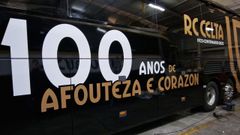 Nuevo dise�o del autob�s del Celta con motivo del centenario