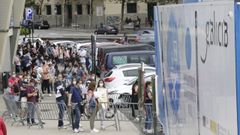 Colas para el test de ant�genos, el pasado s�bado, en la explanada de Riazor