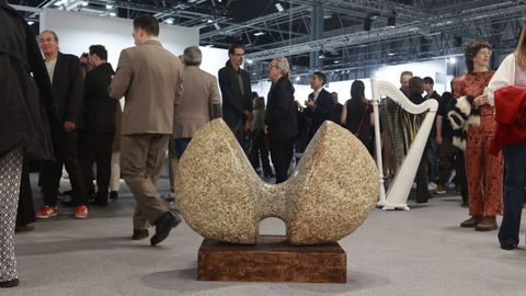 Pieza de Manolo Paz en el stand de la galer�a madrile�a Max Estrella.