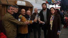 La presidenta de la Diputaci�n, en la feria con cargos del PSOE y el alcalde de Sober