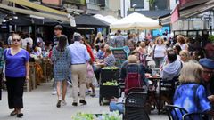 El sector servicios y Vilagarc�a tiraron fuerte de la bajada del paro en la zona el a�o pasado