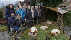 El beln hecho a mano y ecolgico hecho por unas vecinas en Porto, Pontecesures