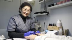 Aiman abri� en septiembre del 2018 Beganur en la plaza de A Nosa Se�ora da Merc�. En este centro de belleza y est�tica son especialistas en manicuras y pedicuras, pero tambi�n hacen masajes, depilaci�n con hilo, l�ser y cera; extensiones y lifting de pesta�as y tinte de cejas con henna, entre otros servicios. Aunque sus precios no son los m�s baratos, no le faltan clientes vistos los resultados. 
