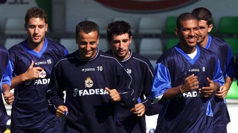 Changui, en el RC Deportivo en el a�o 2002, junto a Capdevila, Fran, Djalminha y Makaay