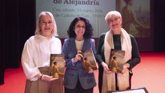 Nieves Garc�a,�primeira pola esquerda