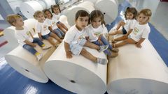 Los ganadores de Voz Natura, de visita por las instalaciones de La Voz