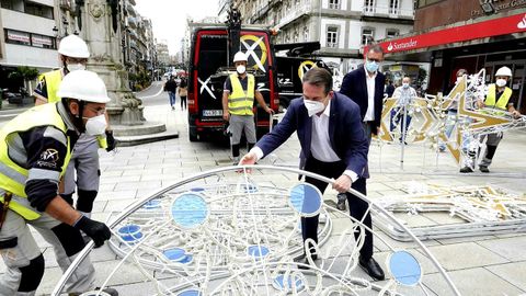 Vigo inicia la instalaci�n de las luces de navidad