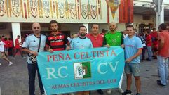 Miembros de Almas Celestes, en el Pizju�n antes del choque contra el Sevilla