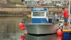 El Depredador, en Burela, su puerto base, en una imagen difundida por Salvamento Mar�timo.