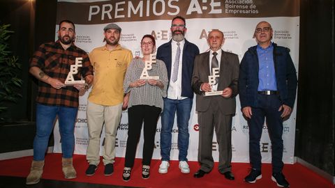 Breogn Vzquez Vilar, Yago Carams, Lourdes Blanco, Daniel Garca, Jos Espaa, Ramn Lao y Marcos Fajardo posan en la gala de los Premios ABE, hospedados en A Pousada da Galicia Imaxinaria.