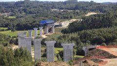 Construccin del viaducto sobre el ro Pambre de la A-54