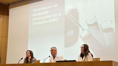 Patricia Rey, directora de la Fundaci�n Inibic; Luis Verde, gerente del �rea sanitaria de A Coru�a y Cee; y Mar Castellanos, directora cient�fica del Inibic, presentaron las ayudas a la investigaci�n en el Chuac