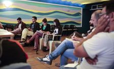La asamblea de APAC, con veinticinco asistentes, se celebr� en la noche del pasado viernes. 