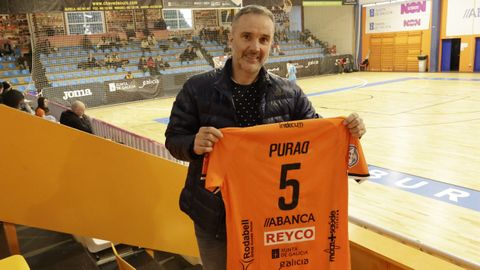 Purao acompa�� al equipo burelista el s�bado durante el partido contra el Levante en el Vista Alegre.