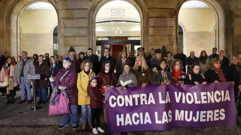 Concentracin contra la violencia machista en Gijn, tras el asesinato de Lorena Dacua