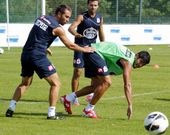 Aythami, junto a Ayoze y Bruno Gama, durante un entrenamiento del Deportivo.