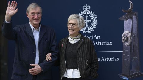 El novelista ingl�s Julian Barnes (d) llega a Oviedo este lunes para recibir el Premio Princesa de Asturias 2026 de las Letras