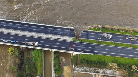 Imagen del colapso en la autopista A1, principal v�a de conexi�n entre Lisboa y Oporto