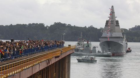 Botadura de la fragata F-111, la nueva �punta de lanza de la Armada�, en Ferrol