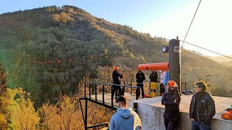 Tirolesa gigante de A Pontenova.