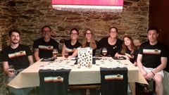 Miembros de la Asociaci�n Cultural O Naranxo durante la presentaci�n del programa de la Algarab�a.