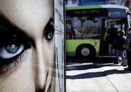 Los usuarios del transporte p�blico de Vigo abonar�n 8 c�ntimos m�s en el 2014 .