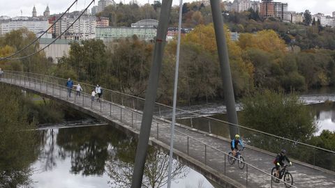 As vivi Lugo su sbado confinado: paseos, compras y poca vida en la hostelera