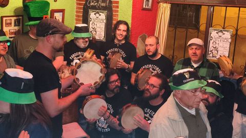 La fiesta del martes en O Recuncho fue muy concurrida y amena