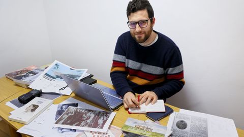 lozano.El investigador coru��s David Lozano, miembro de la Asociaci�n pola Recuperaci�n da Memoria Hist�rica (ARMH)