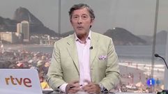 �lvarez cambi� la cara de disgusto por una amplia sonrisa en cuanto se percat� de que estaba en directo