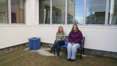 El mobiliario creado con material reciclado en el colegio As Mirandas de Ares