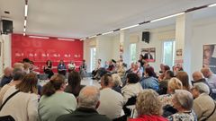 El PSOE reuni a representantes vecinales de las zonas ms afectadas el nuevo mapa de lneas de bus y los socialistas defienden que los cambios ya anunciados por Jcome se deben a su presin y a las de las asociaciones de vecinos.