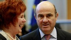 De Guindos, con  presidenta de la Comisi�n de Asutnos Econ�micos, Sharon Bowles