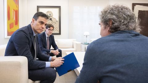 Salvador Illa, Pedro Snchez y Fernando Simn en un encuentro en el mes de abril