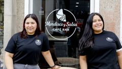 Paola Mor�n y Alexandri Urdaneta, del establecimiento Mordisco y Salsa