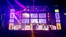En el 2025, la orquesta Salsarena, de Mondoñedo, actúa con su nuevo escenario en sesiones vermú y verbenas de Galicia, Asturias, Cantabria o Castilla León
