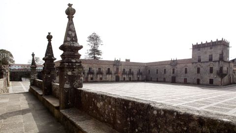 Plaza de Fefins de Cambados, vaca