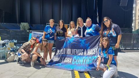 Las fans fueron en a�o pasado a todos los conciertos de la gira y este a�o, como anuncian en la pancarta, intentar�n volver a hacerlo