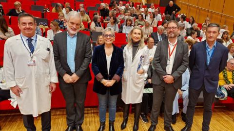 El Servicio de Medicina Intensiva del Hospital Universitario Central de Asturias (HUCA) cumple medio siglo con 2.200 pacientes atendidos cada a�o