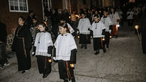 Procesi�n de la Virgen de la Soledad en O Porto do Son