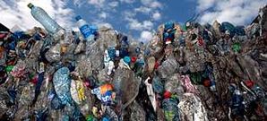 Los gallegos generamos cada año alrededor de un millón de toneladas de basuras, de las que solo se recicla el 10 %, mientras que más de la mitad es enterrada.