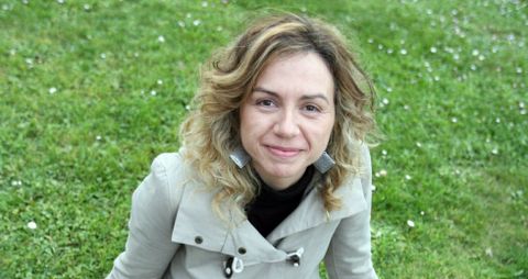 Luc�a S. Meit�n � tam�n escritora. 