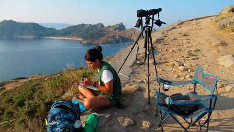 Voluntaria trabajando en las islas C�es
