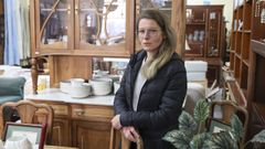 Yasna Clara Teodorovic, en su tienda El Ofert�n de Catabois