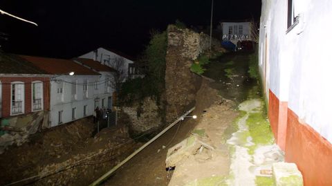 El derrumbe fue un domingo a las ocho de la tarde. Este es el aspecto que presentaba la zona poco despu�s