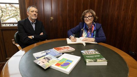 Fina Casalderrey foi recibida no Concello polo alcalde, Manuel Muo, antes do inicio do acto