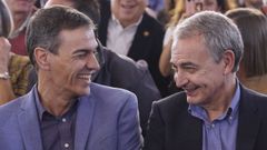 El presidente del Gobierno, Pedro S�nchez, junto al expresidente Jos� Luis Rodr�guez Zapatero, durante un mitin del cierre de campa�a de la elecciones al parlamento de Castilla y Le�n. 